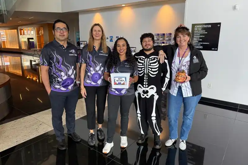 Tina King and group of participants