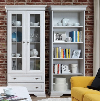 Bücherregal
