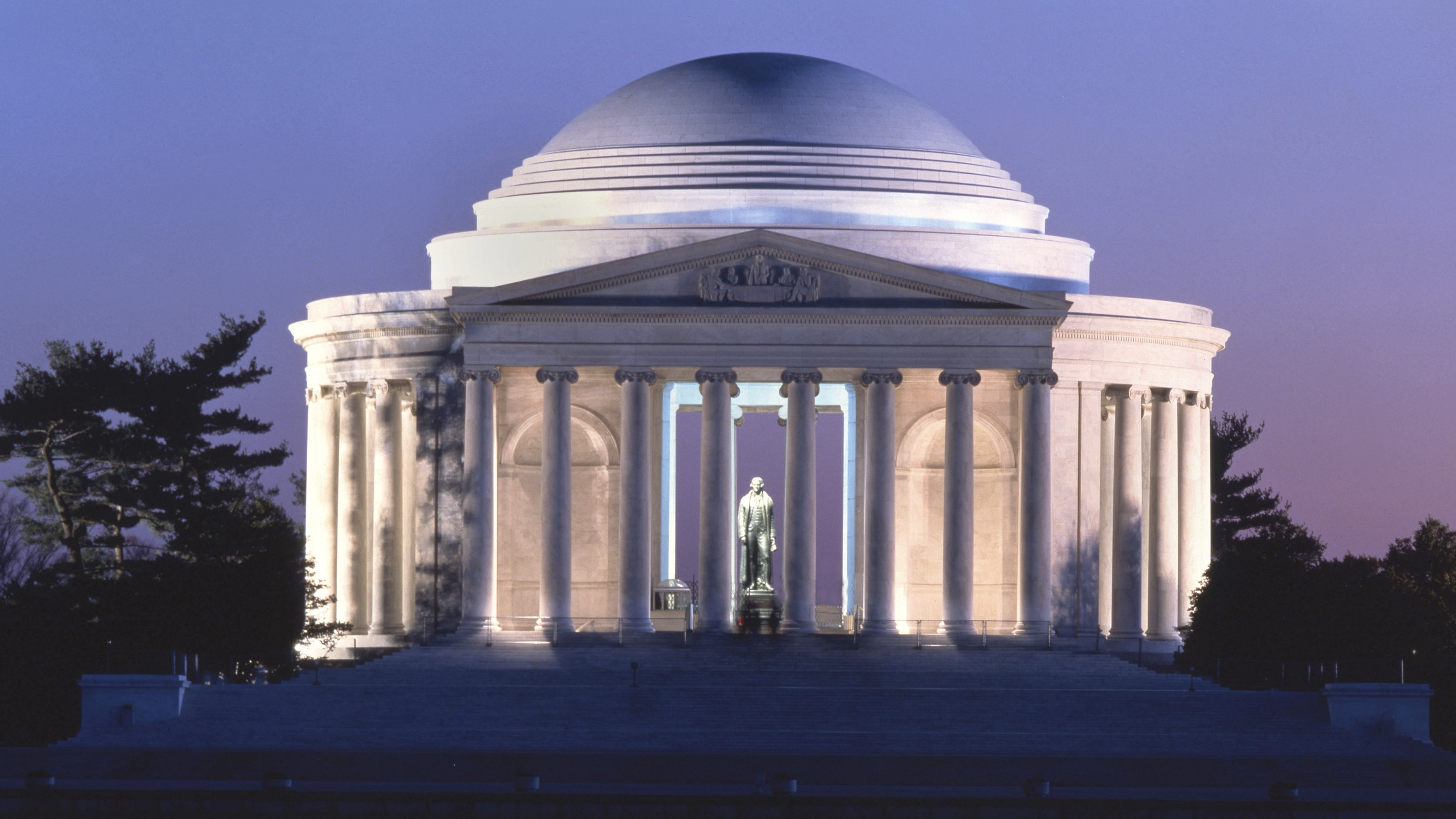 The Jefferson Memorial at dusk