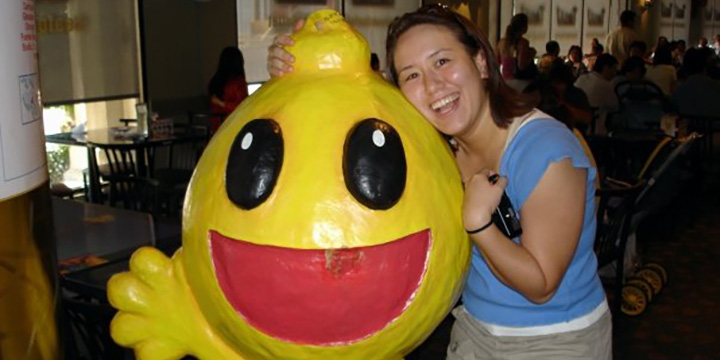 Laura hugging smilie guy