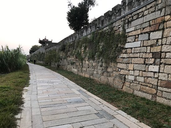 Tong'An Ancient CIty Wall