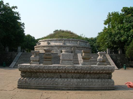 Yuan Shih-kai Mausoleum