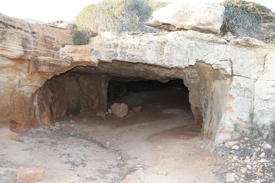 Cyclops Cave