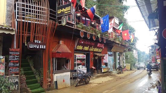 Blue Loco Bar & Hostel