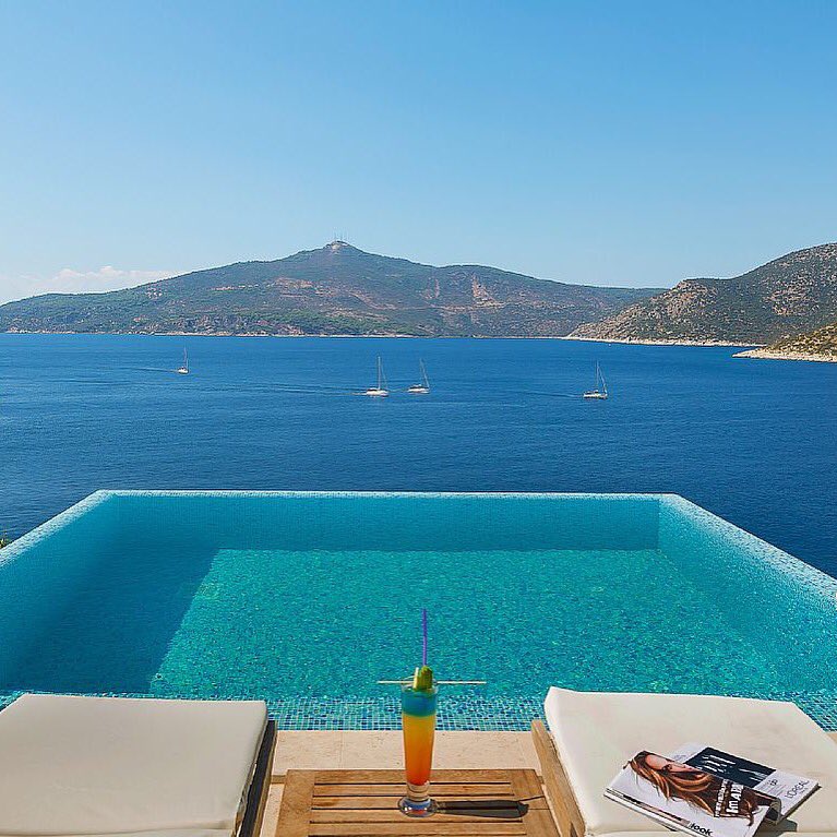 Mahal Beach Club