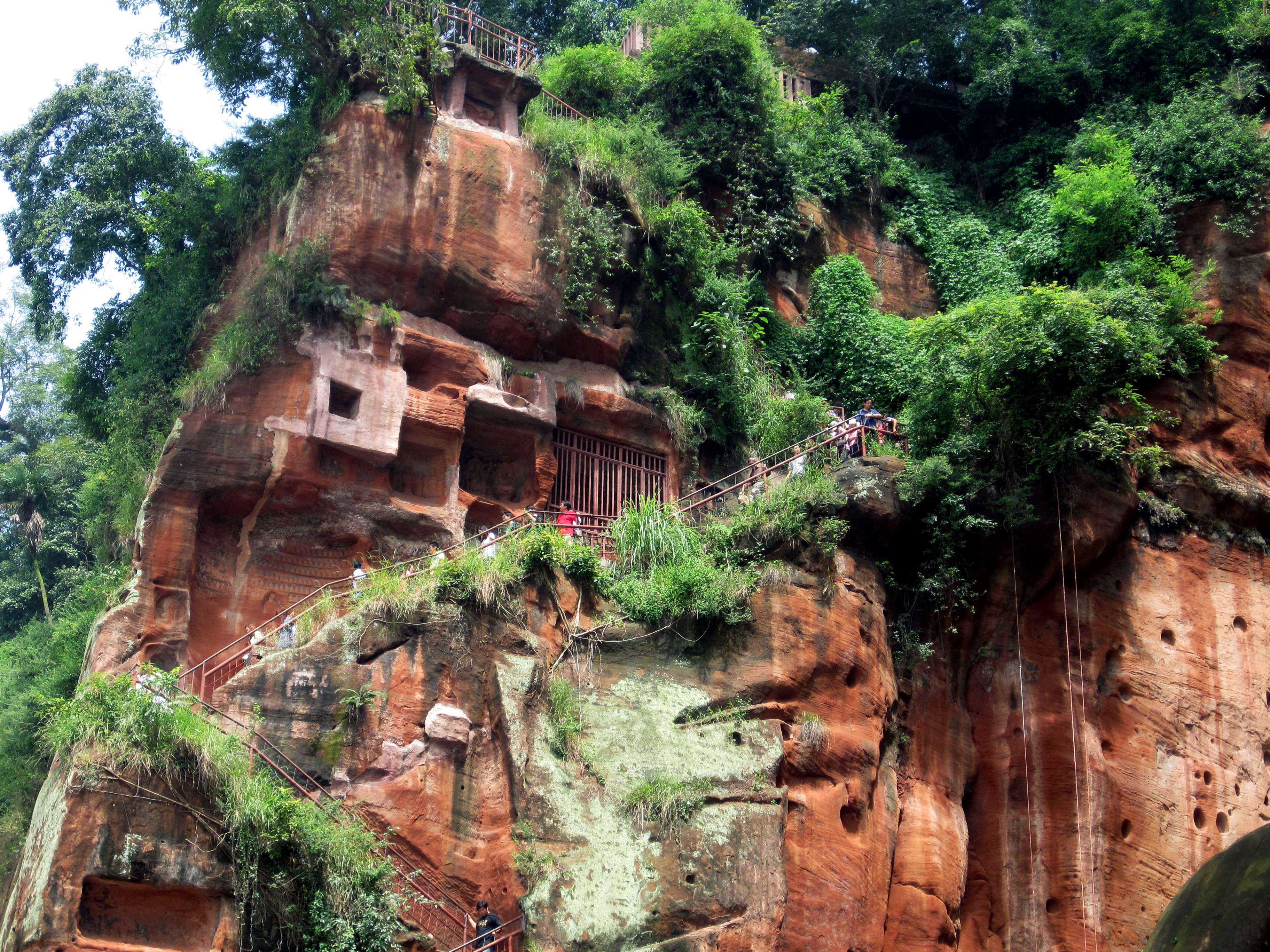 Leshan Vacation Village