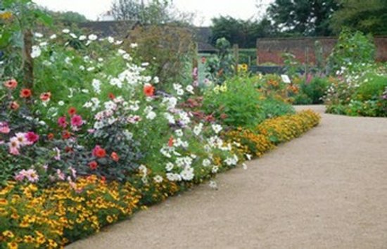 Guy's Cliffe Walled Garden
