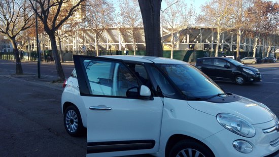 Knowleggi Car & Scooter Rental