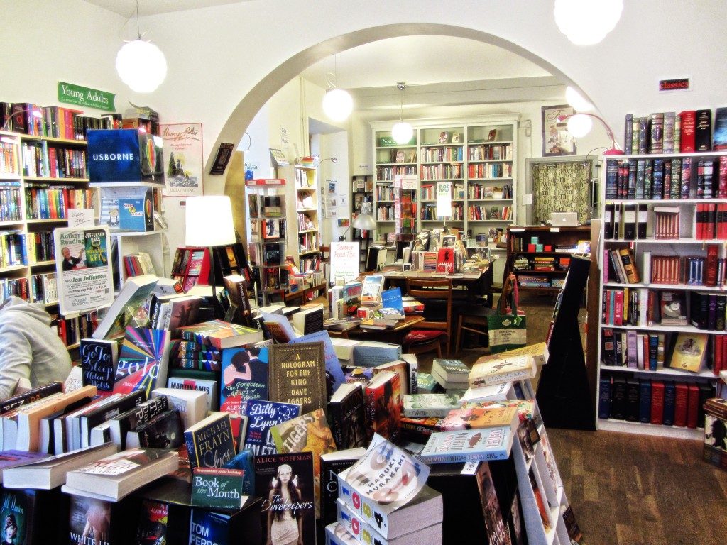 All English BOOKSTORE
