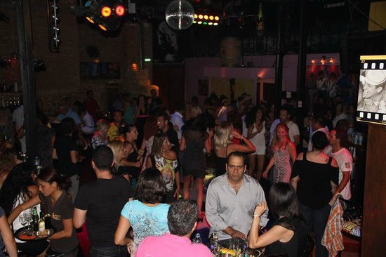 Retro Metropole Club