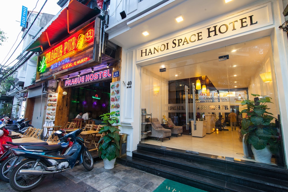 Shark Club Hanoi