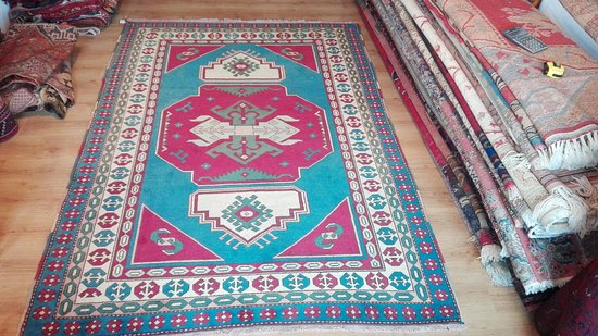 Old Orient Carpet and Kilim Bazaar