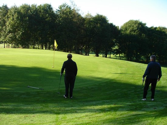 Coed-Y-Mwstwr Golf Club