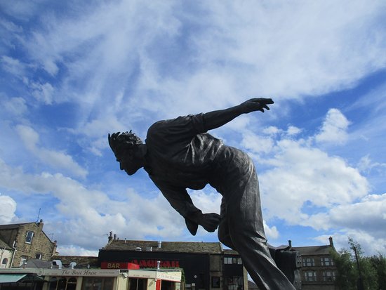 Freddie Trueman Statue