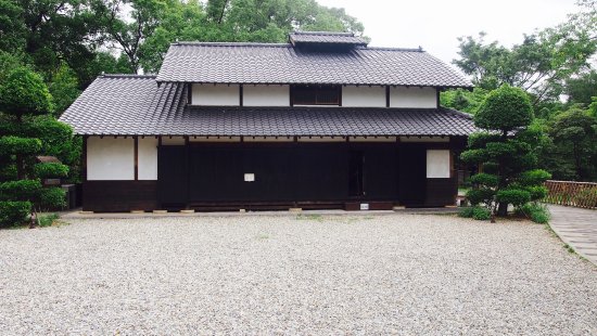 Yidishuei Memorial / Drop of Water Memorial Hall