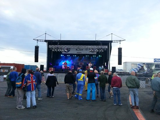 Back to the Mods at Santa Pod