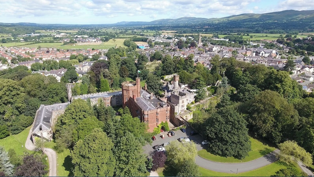 Ruthin Park
