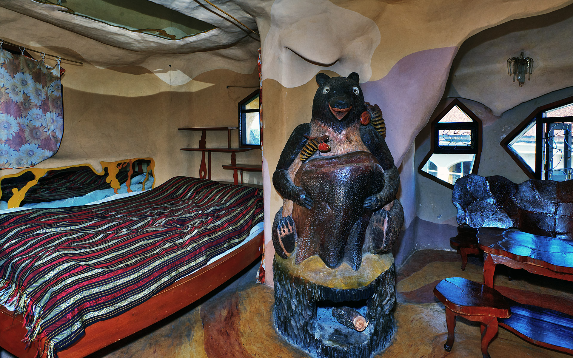 Hang Nga Guest House and Art Gallery