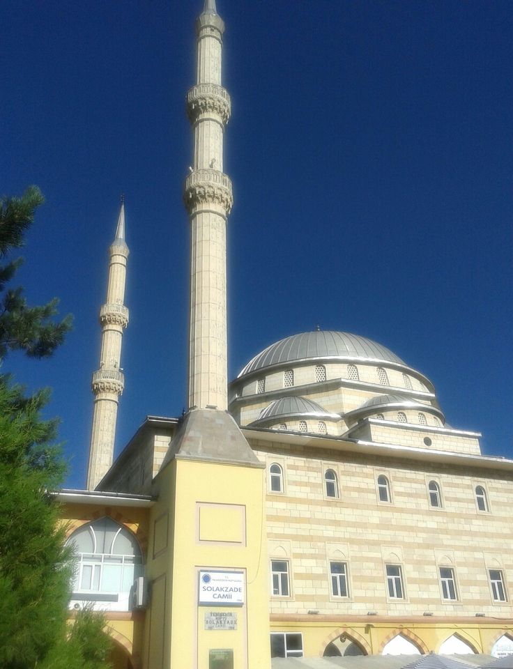 Solakzade Camii