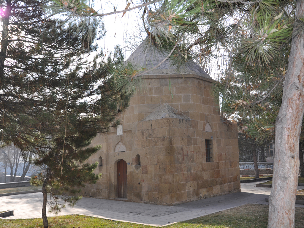 Seref Ali Turbesi