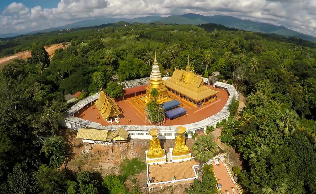 Wat Phrathat Chom Chan