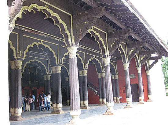 Tipu Sultan Fort and Palace - Bangalore KR Market