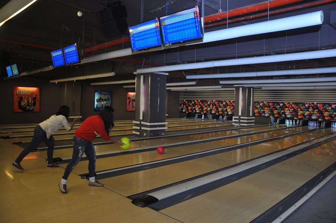Amoeba Bowling