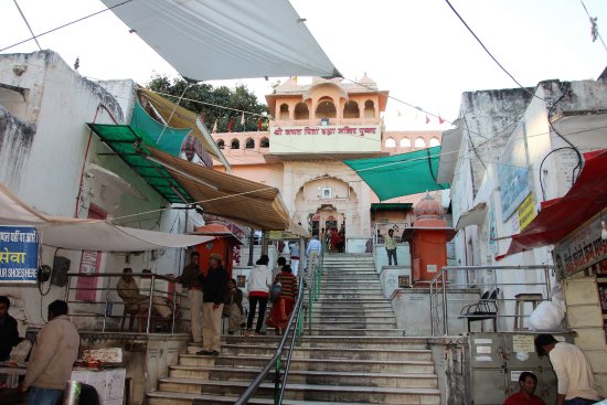 Atmeshwar Temple
