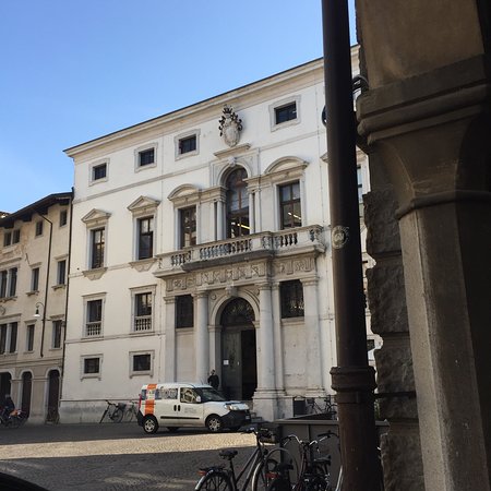 Biblioteca Civica Vincenzo Joppi di Udine
