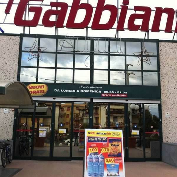 Centro Commerciale "I Gabbiani"