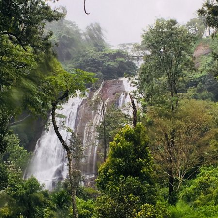 Hunnasgiriya Water Fall