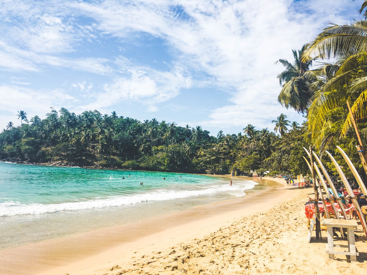 Hiriketiya Beach