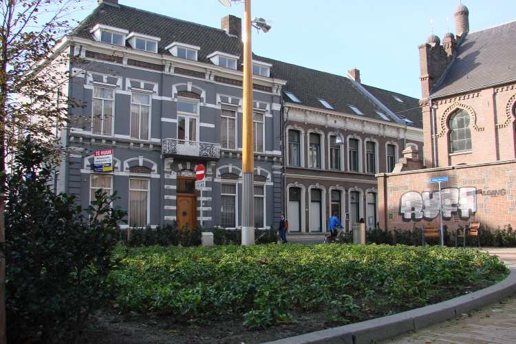Helga Deen Garden & Tilburg Synagogue