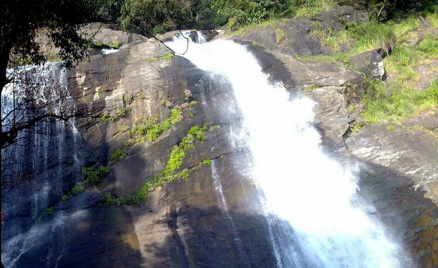 Keezharkuthu Falls