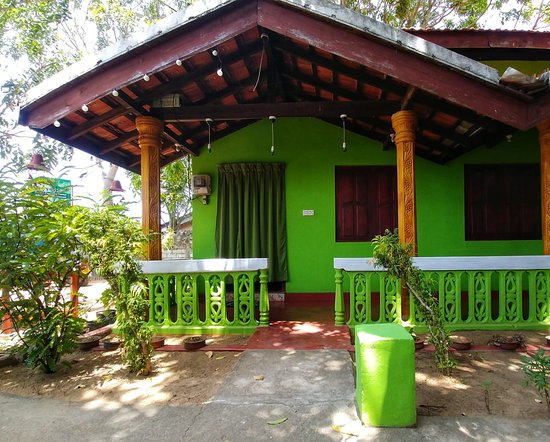 Laksari Ayurvedic Center