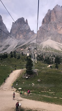 Telecabina del Passo Sella