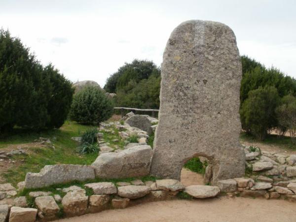Tombe dei Giganti Li Mizzani