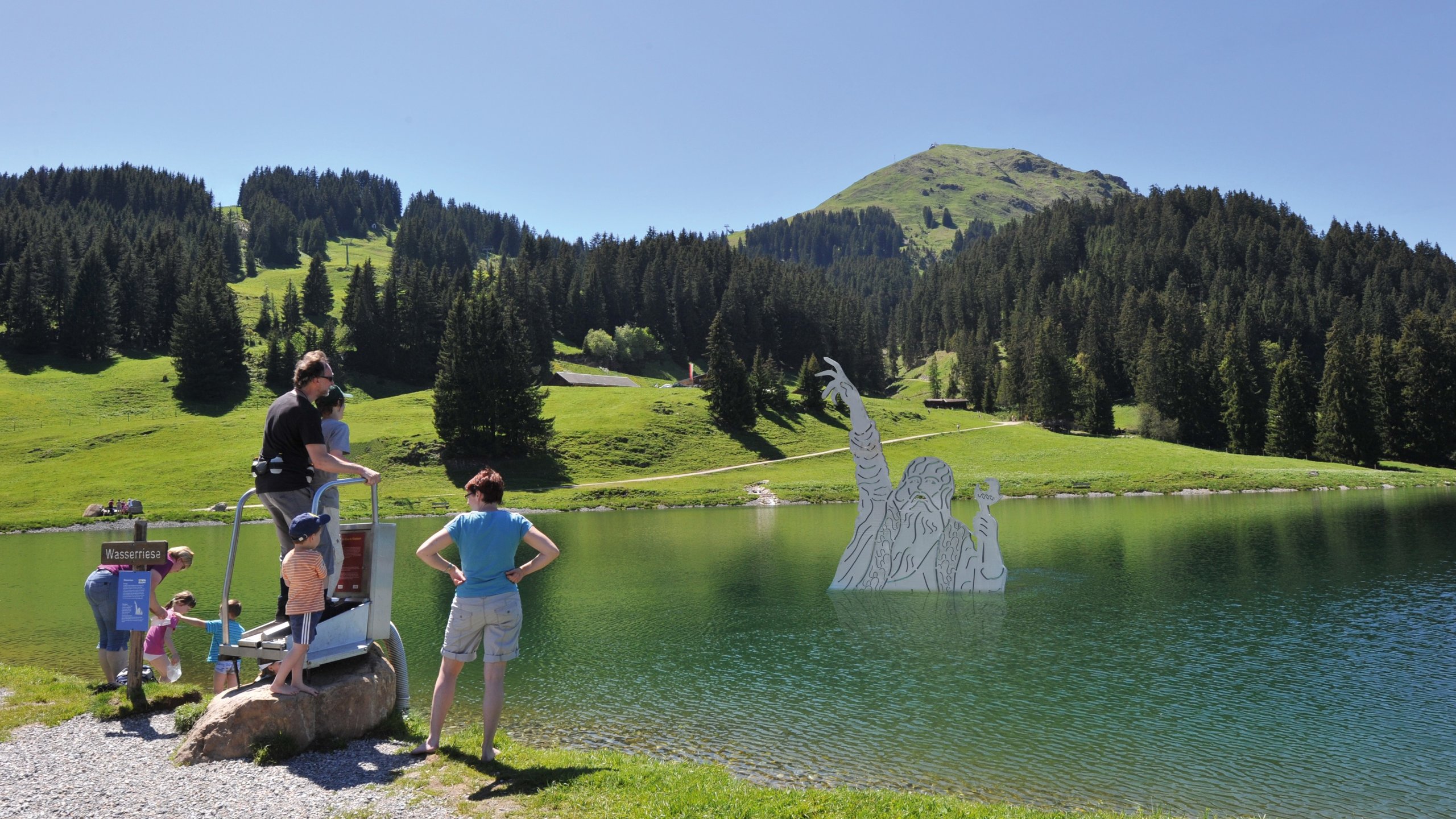 Schwimmbad und Badesee