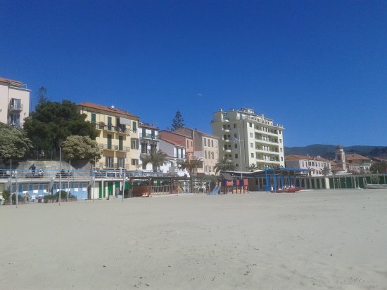 Spiagge di Arma di Taggia
