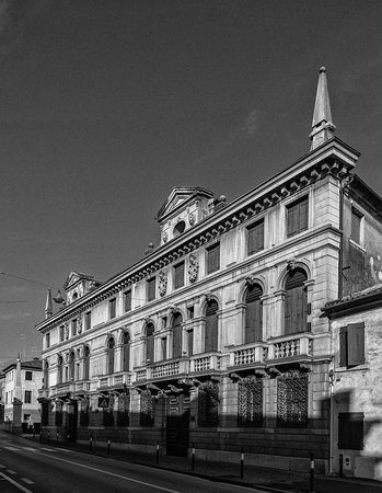 Villa Riccati, Avogadro degli Azzoni