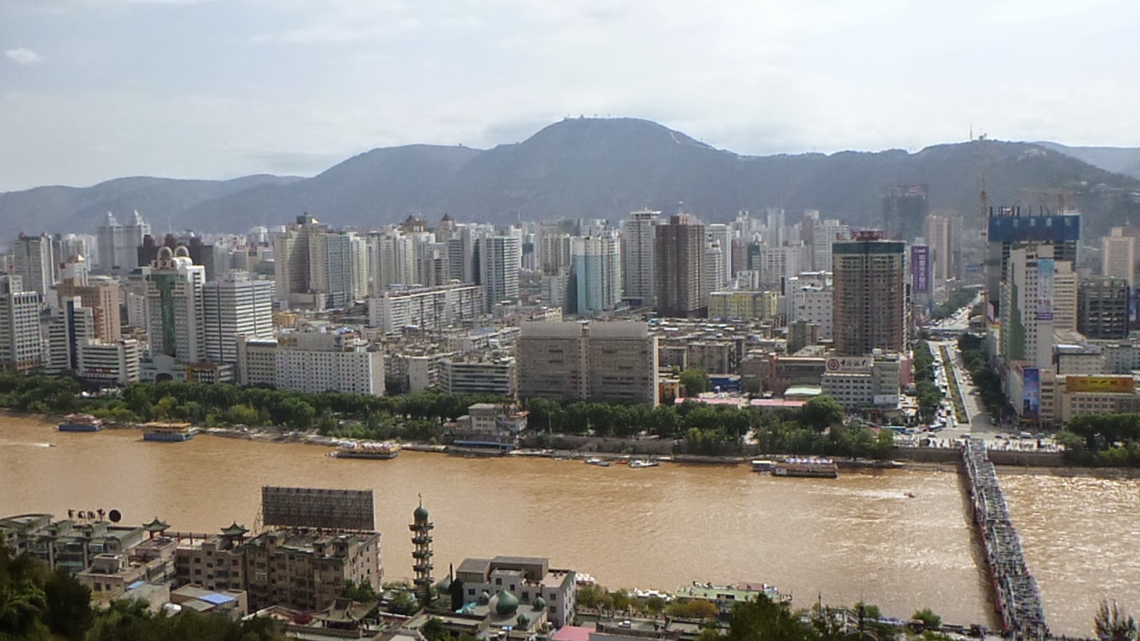 LanZhou YiSiLan WenHua YiShuGuan