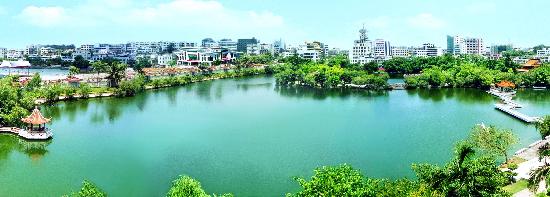 Leizhou West Lake Park