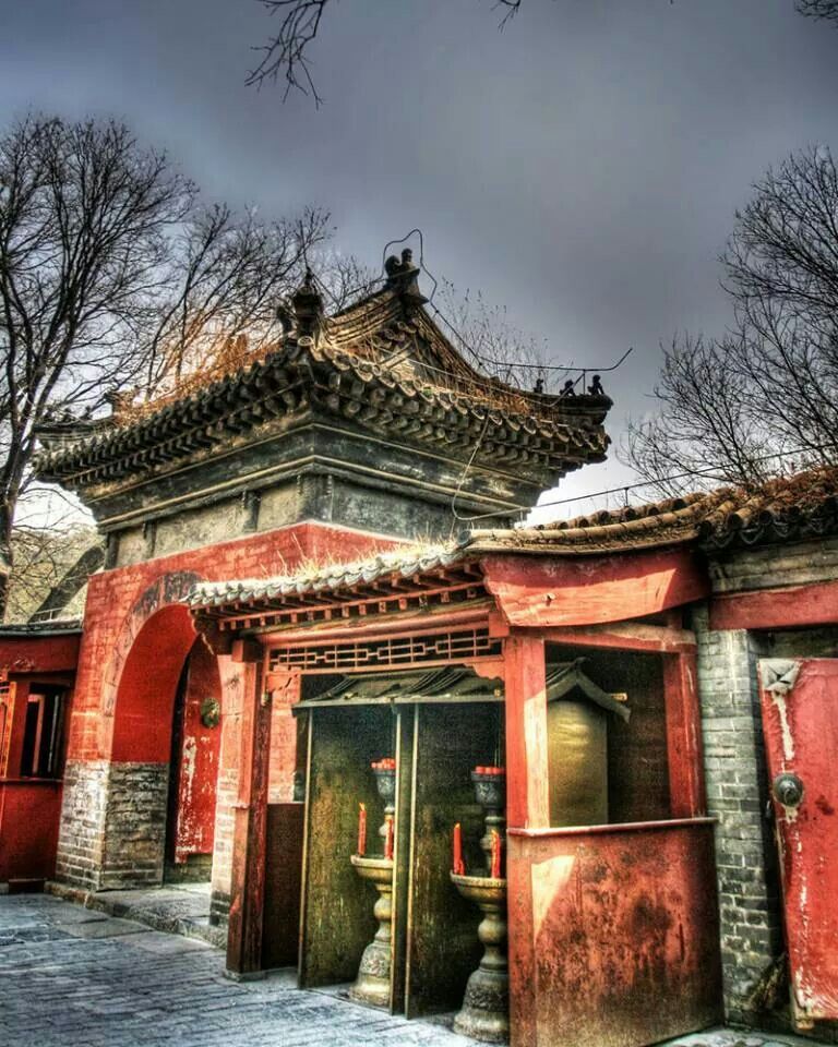 Hongluo Temple
