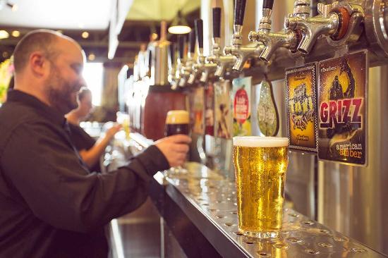 2 Brothers Brewery & Beer Hall