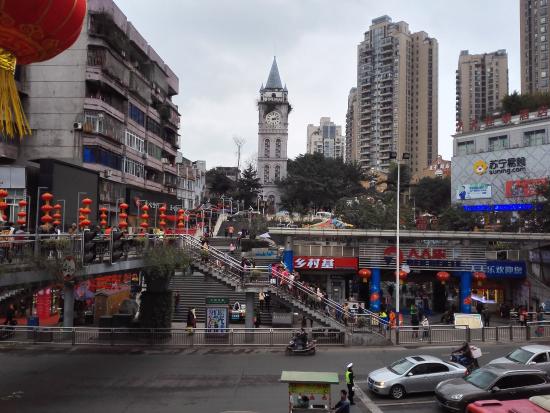 SiChuanSheng LuZhouShi ZhongLou MingDianJie BuXingJie