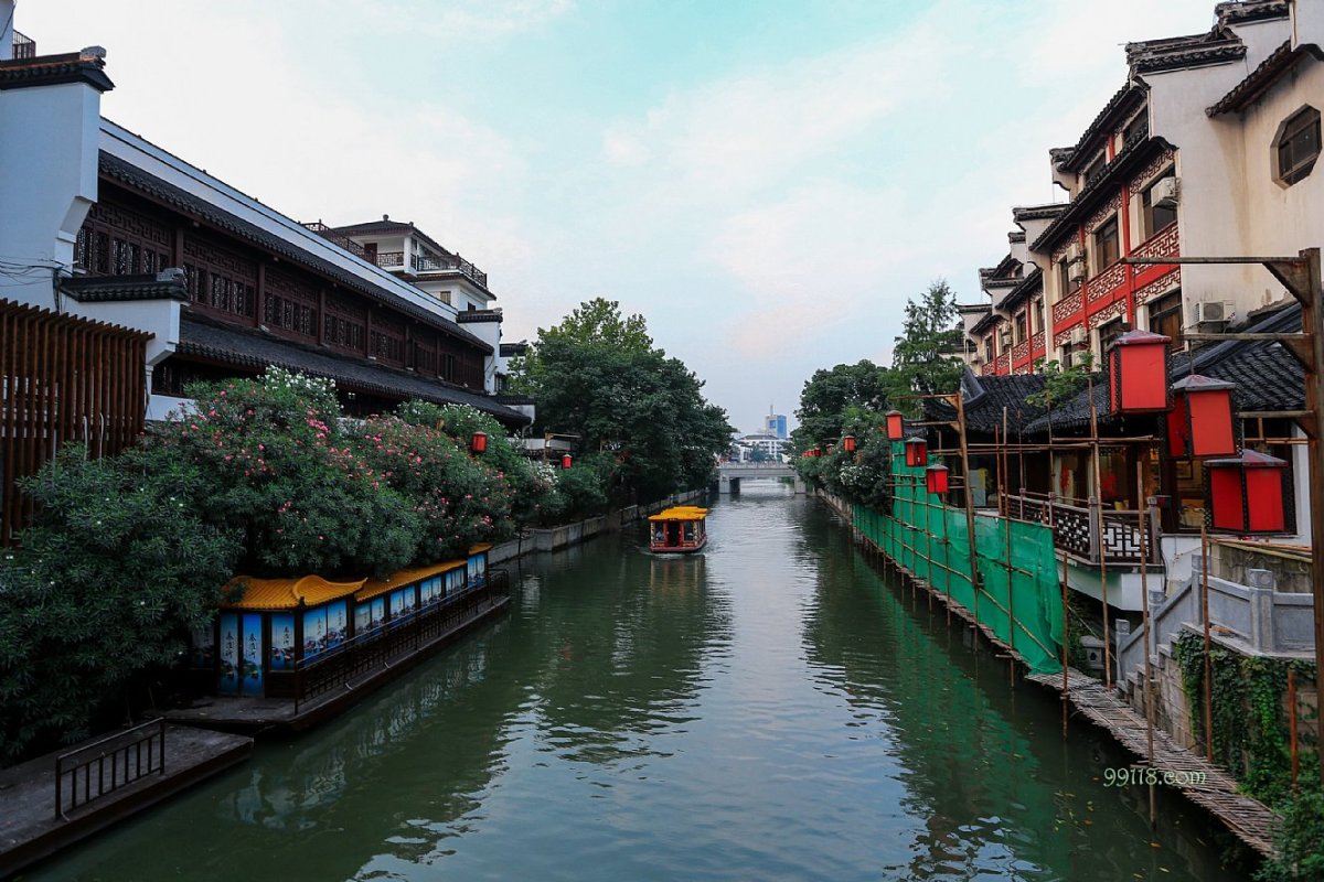 JiangTian MeiShiJie (BinJiang ZhongLu ErDuan)