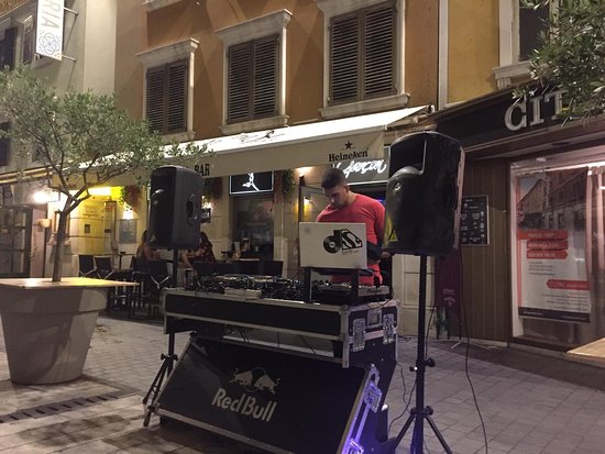 Garcon Bar