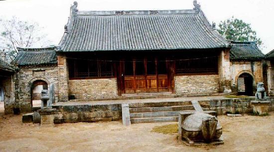 Echeng Temple