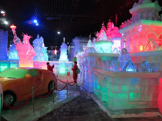 Exhibition Hall of Arts and Crafts of Ice and Snow
