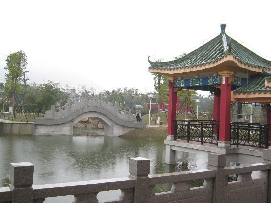 Zhongshan Memorial Middle School
